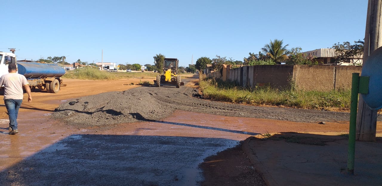 Secretaria de Serviços Públicos realiza serviços de manutenção na Av. Brasília