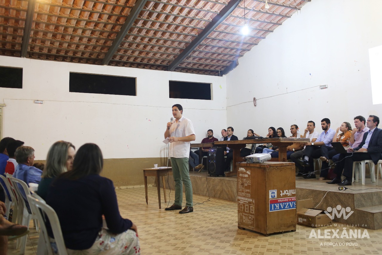 Uma noite de diálogo com os moradores de Olhos d'Água