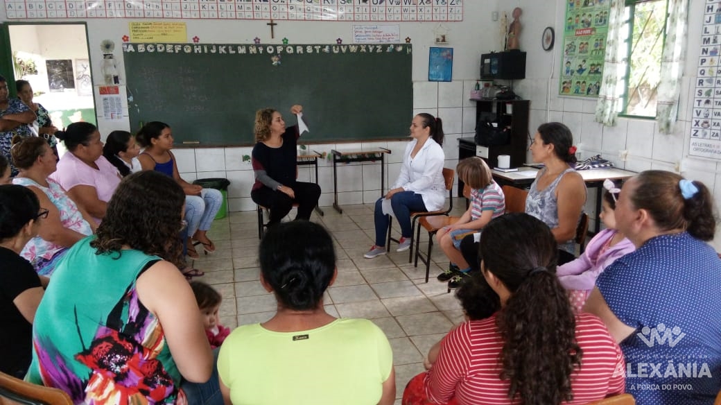 Equipe da Saúde ministra palestra sobre Ansiedade na região do Capão