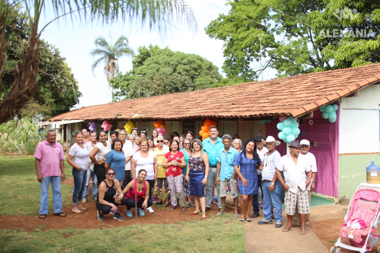 Numa sequência de ações como palestras, música e dança, Assistência Social comemora semana do Idoso