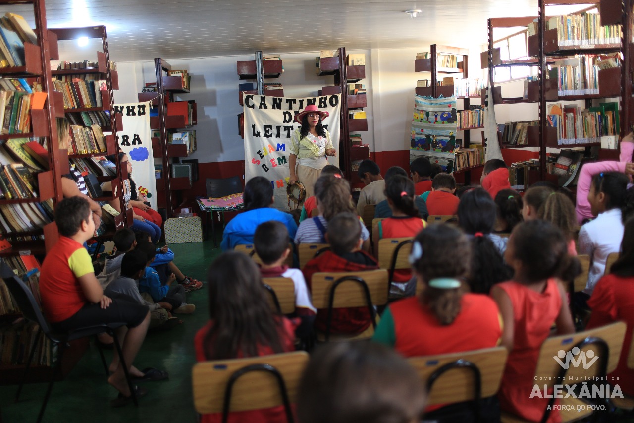 Biblioteca de Alexânia é referência no Programa Conecta Biblioteca