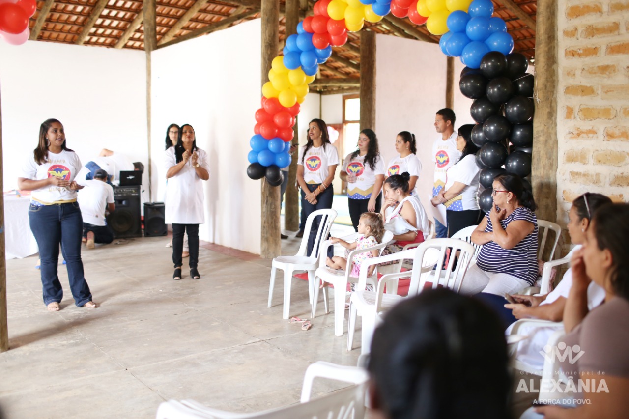 Comemoração ao mês da Mulher em Olhos d'Água reúne mulheres para um dia especial