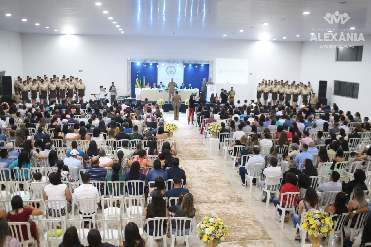 Primeira turma de formandos do CEPM 13 de Maio