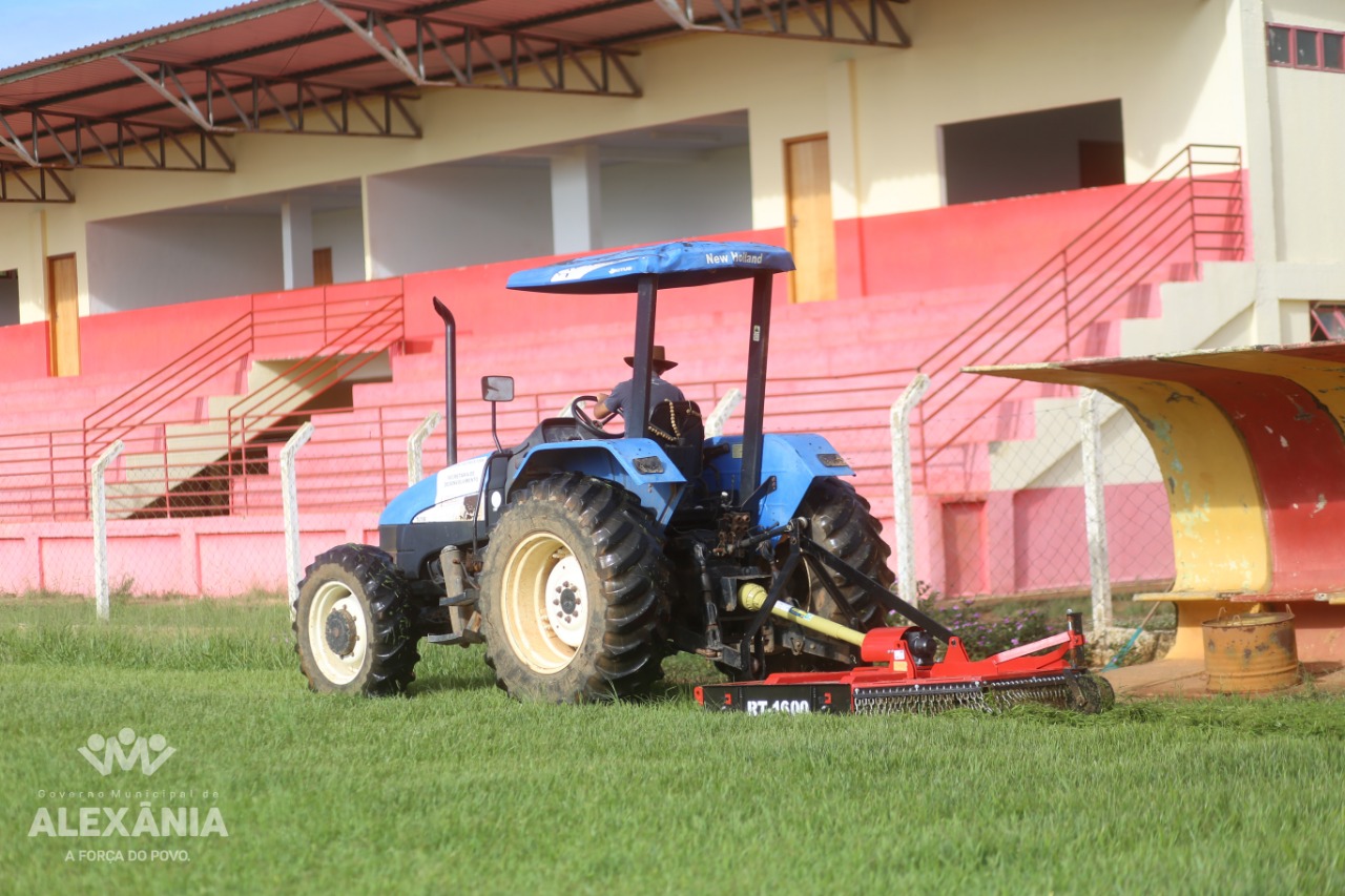 Reparos no Estádio Municipal