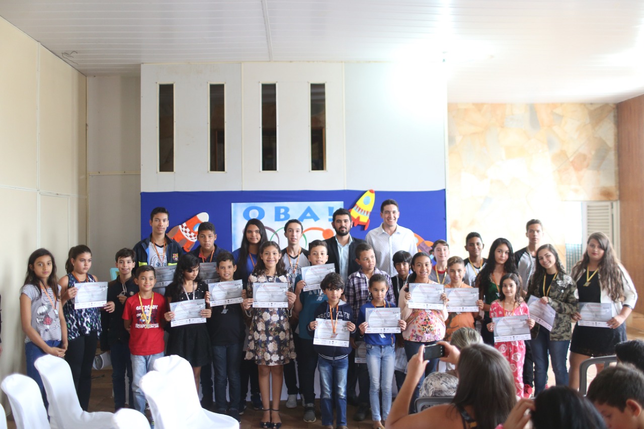 Entrega de medalhas aos alunos premiados na OBA 2018