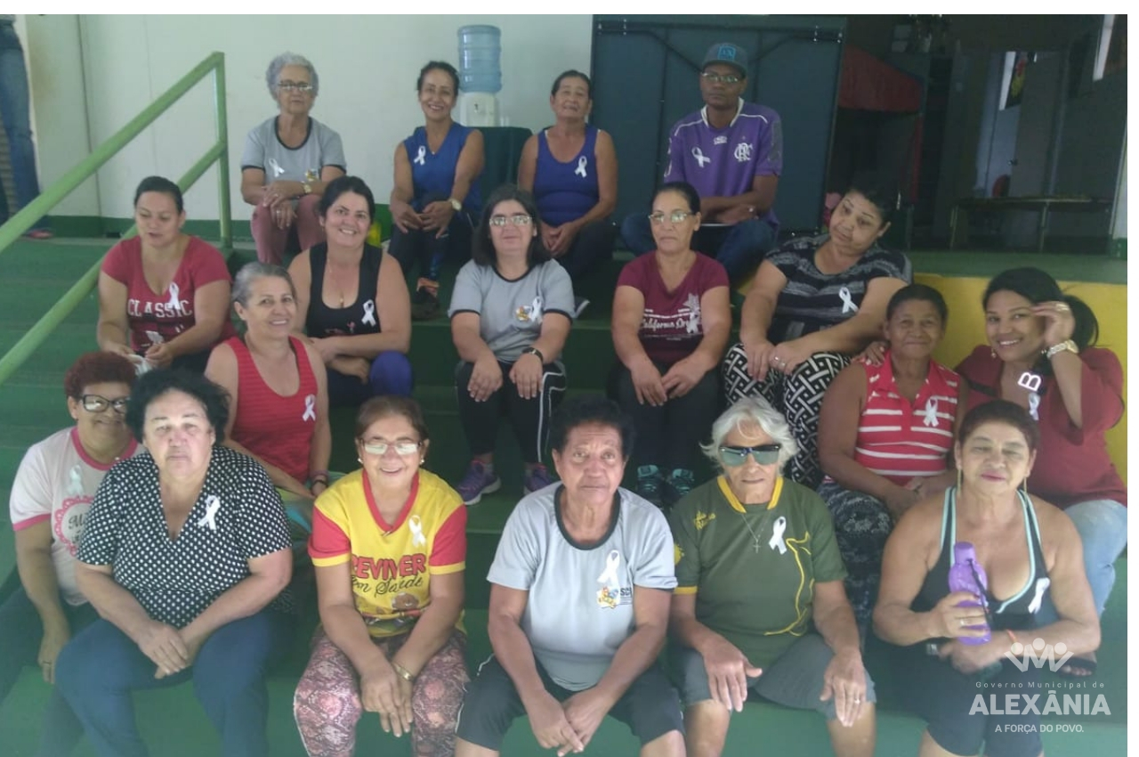 Campanha Janeiro Branco reúne idosos do Programa Reviver