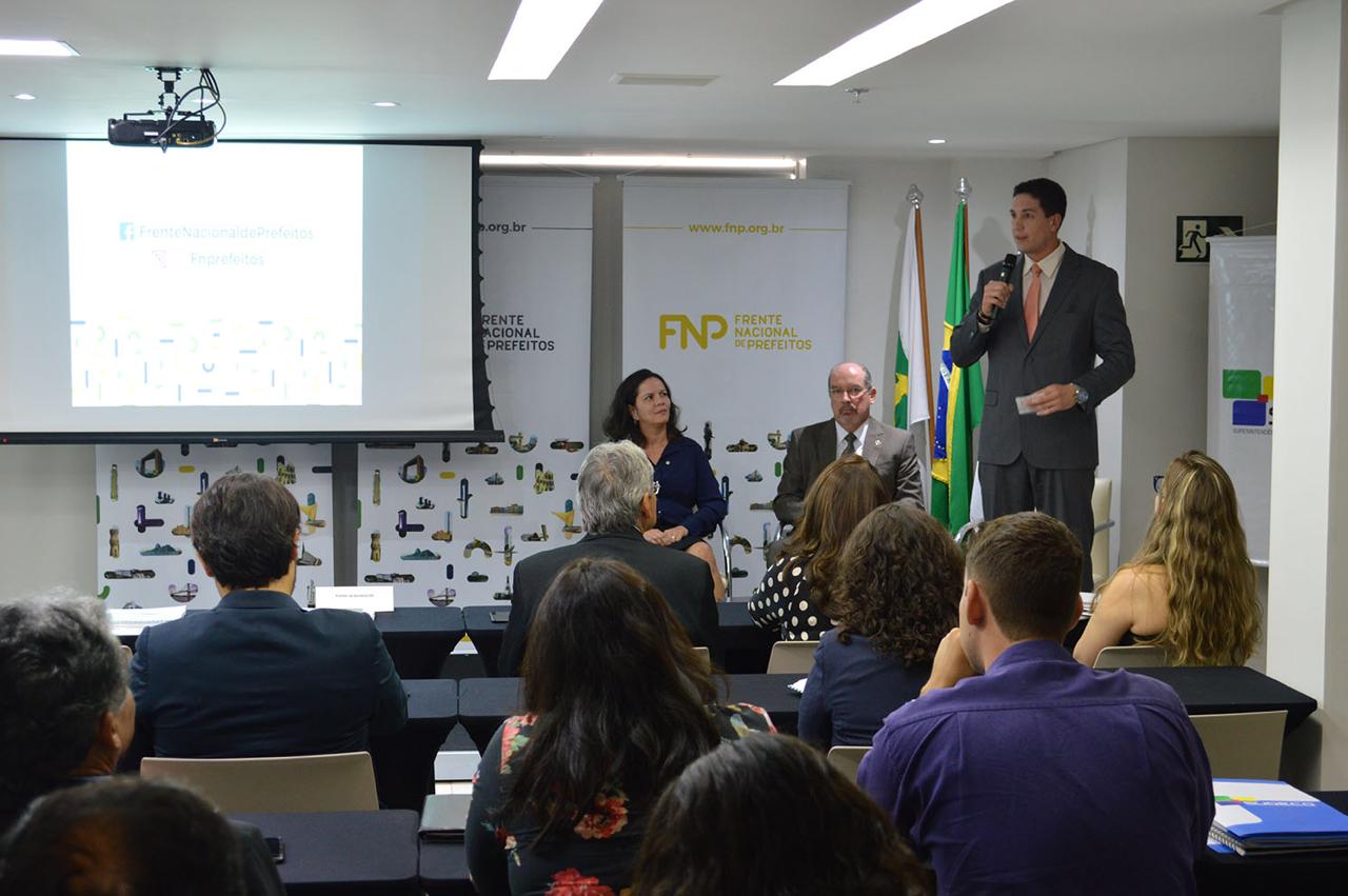 Executivo participa do lançamento do Plano Regional de Desenvolvimento do Centro-Oeste