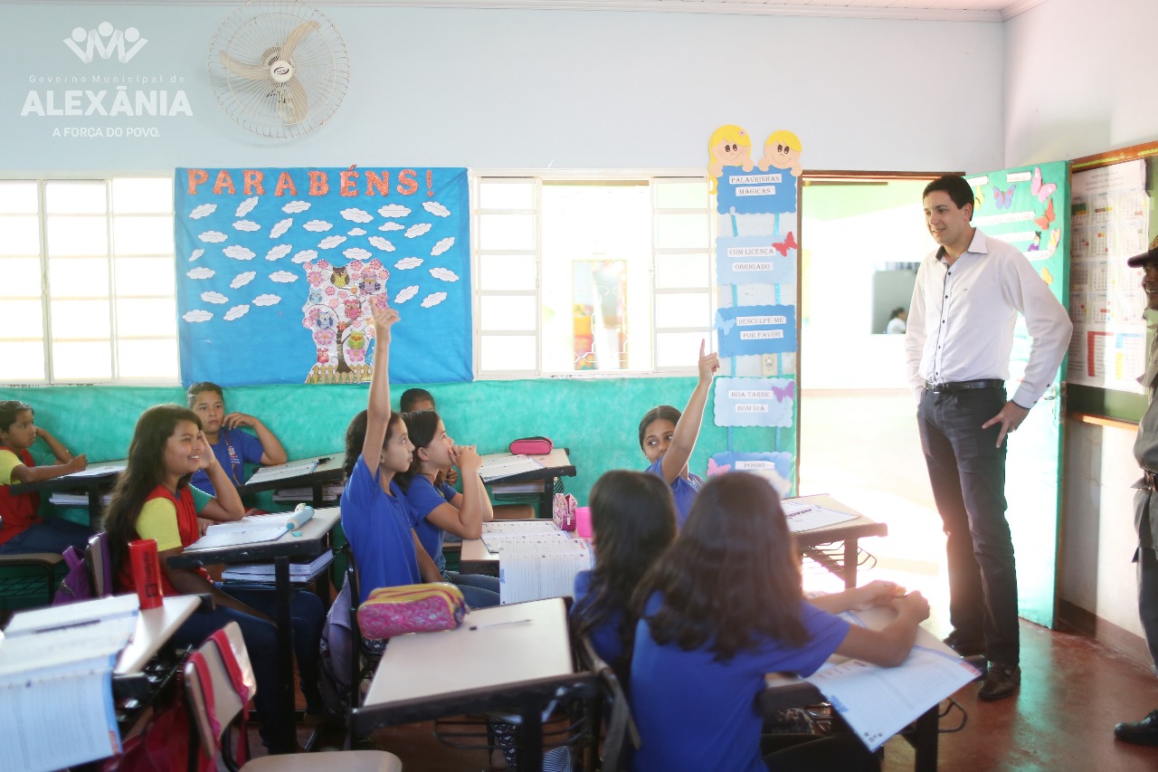 Escolas de Alexânia participarão do programa Educação Conectada